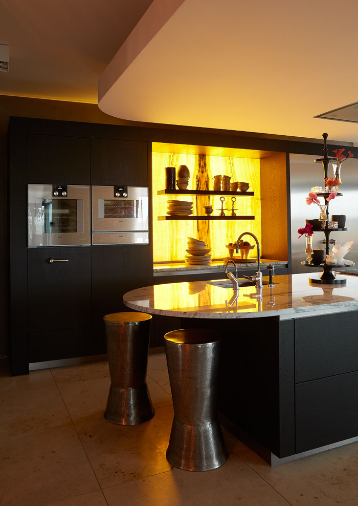 PANORAMIC PENTHOUSE The Hague walk in kitchen- architect Osiris Hertman