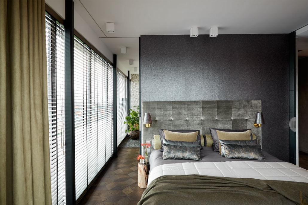 PANORAMIC PENTHOUSE The Hague master bedroom - architect Osiris Hertman