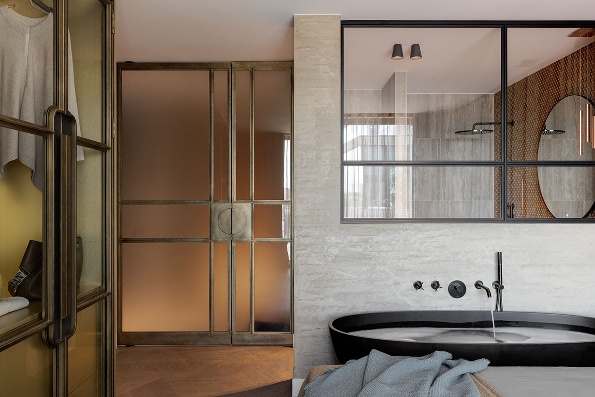 City Appartment interior-design osiris hertman bedroom with bath shower
