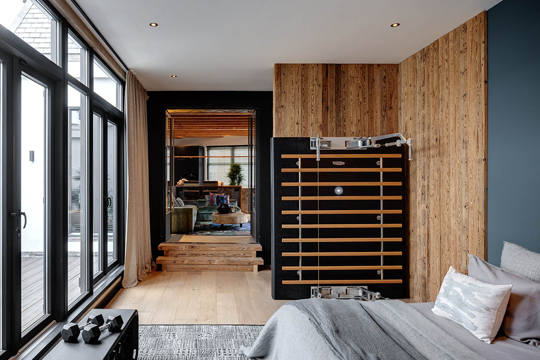 the hague Loft - bedroom with bath - by architect osiris hertman